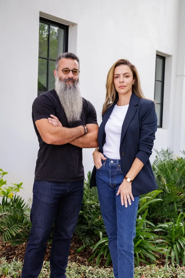 Allycar founders Ofli and Renata